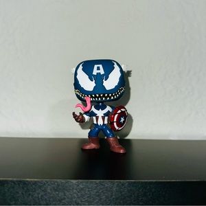 Funko Pop! Marvel Venom - Captain America